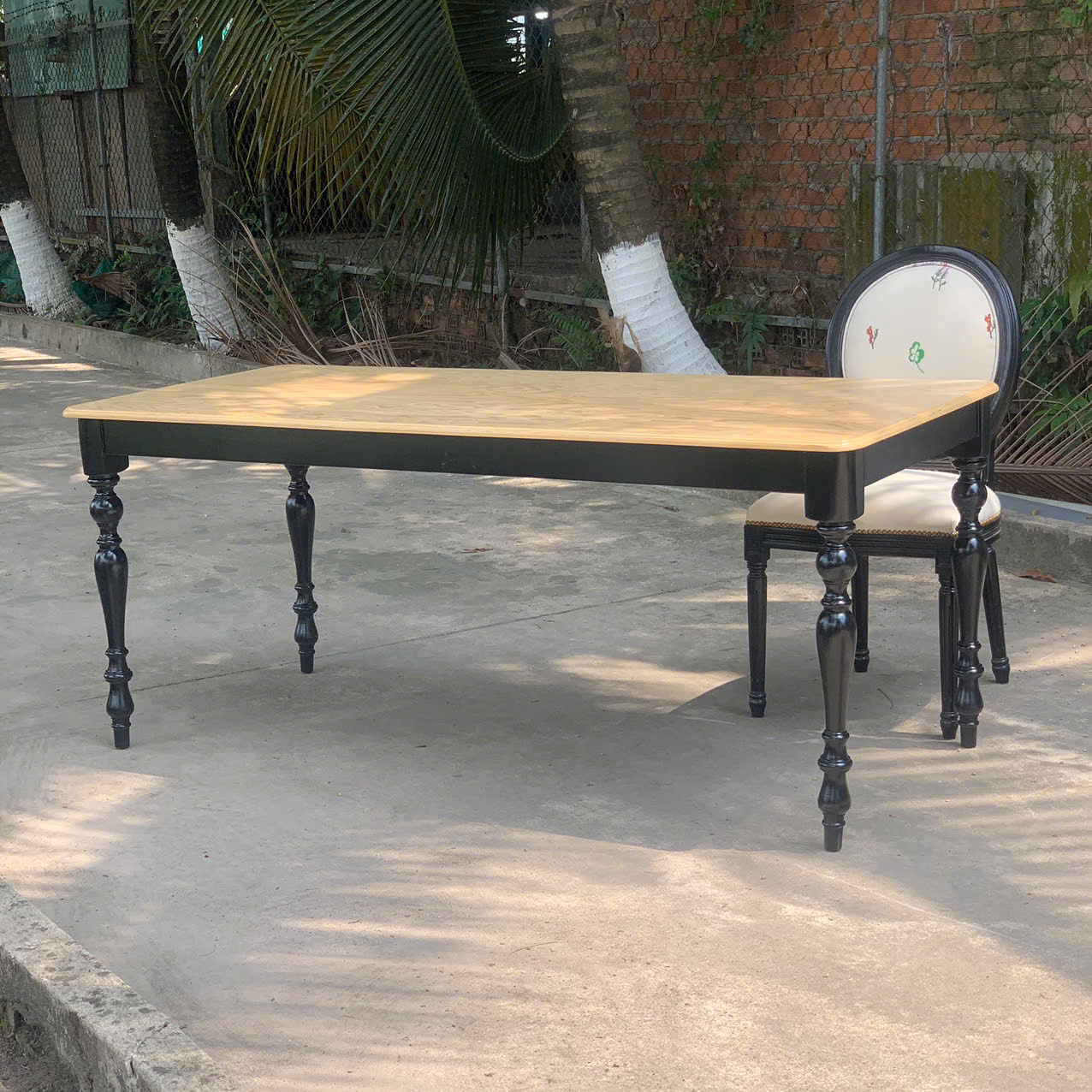 BÀN ĂN TÂN CỔ ĐIỂN INDOCHINE MÀU ĐEN
